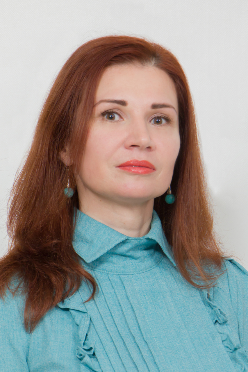 Амосова Виктория Степановна, кандидат медицинских наук -  главный врач Медицинского центра Доктора Амосовой, Алушта, Крым